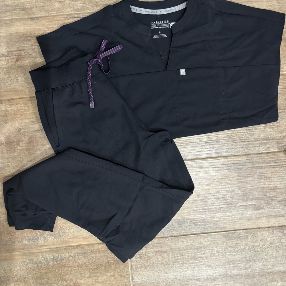 Fabletics Black Scrub Set with Purple Drawstring